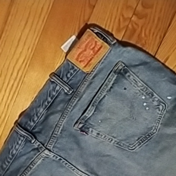 MENS LEVIS 42 X 30 SPLATTERED JEANS - Picture 4 of 5